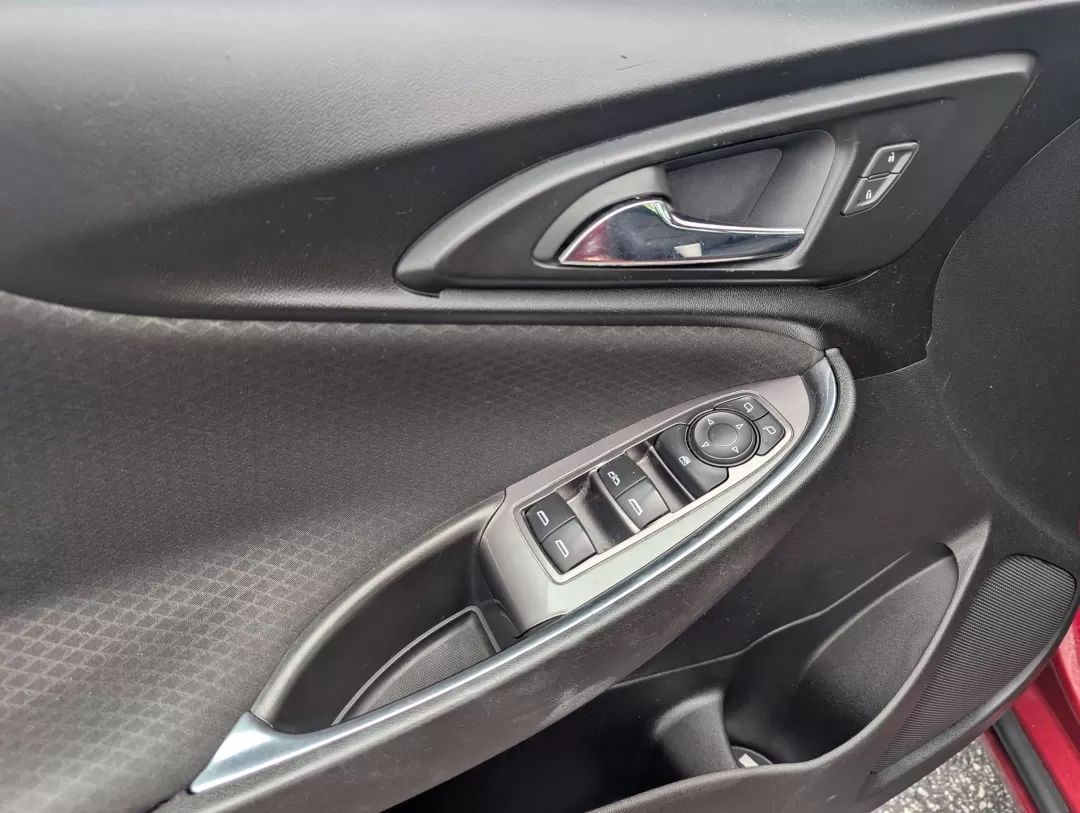 2018 /Jet Black Chevrolet Malibu LT (1G1ZD5ST6JF) with an Other engine, located at 3959 U.S. 80 W, Phenix City, AL, 36870, (334) 297-4885, 32.469296, -85.135185 - **Elevate Your Daily Commute with the 2018 Chevrolet Malibu LT at Gils Auto!**<br /> <br /> Are you searching for the perfect balance of style, comfort, and efficiency for your daily commute or weekend getaways? Look no further than this stunning 2018 Chevrolet Malibu LT, available now at Gils Auto - Photo#10