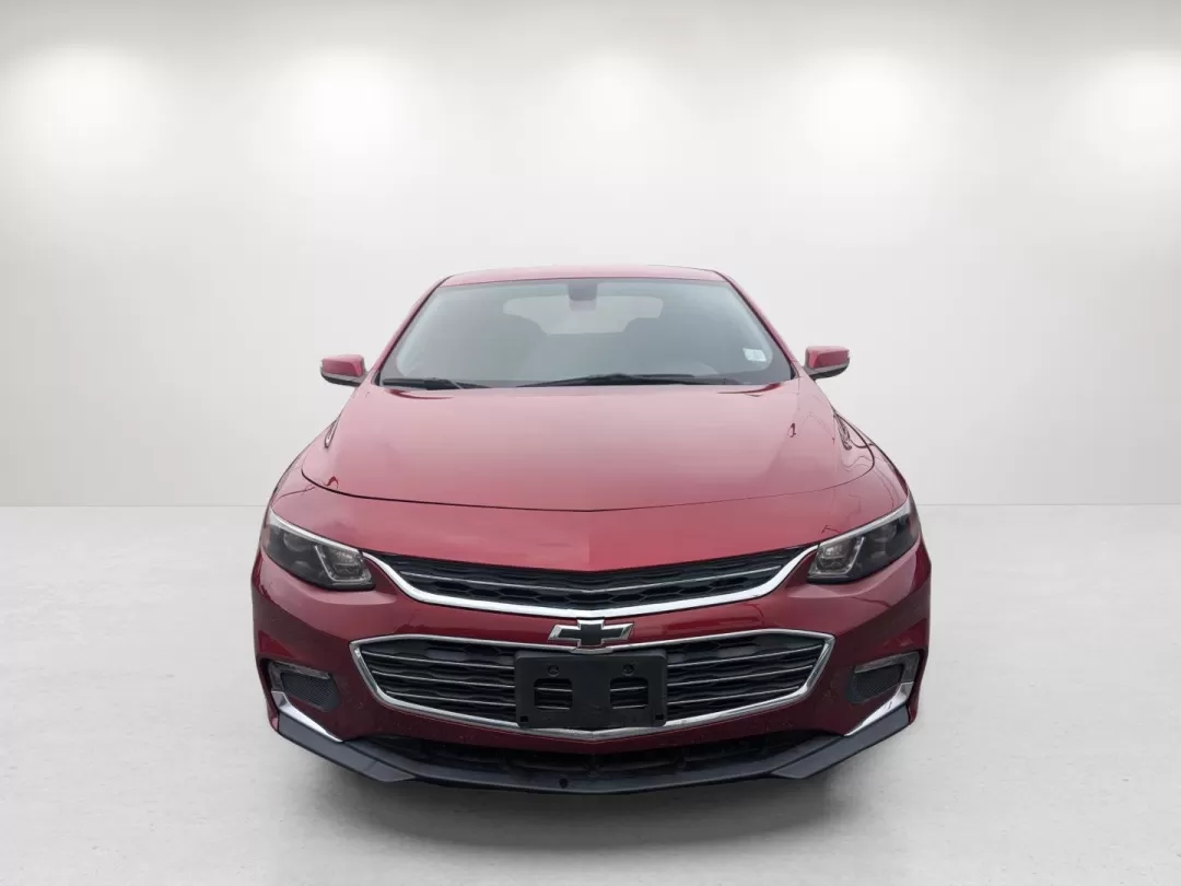 2018 /Jet Black Chevrolet Malibu LT (1G1ZD5ST6JF) with an Other engine, located at 3959 U.S. 80 W, Phenix City, AL, 36870, (334) 297-4885, 32.469296, -85.135185 - **Elevate Your Daily Commute with the 2018 Chevrolet Malibu LT at Gils Auto!**<br /> <br /> Are you searching for the perfect balance of style, comfort, and efficiency for your daily commute or weekend getaways? Look no further than this stunning 2018 Chevrolet Malibu LT, available now at Gils Auto - Photo#2