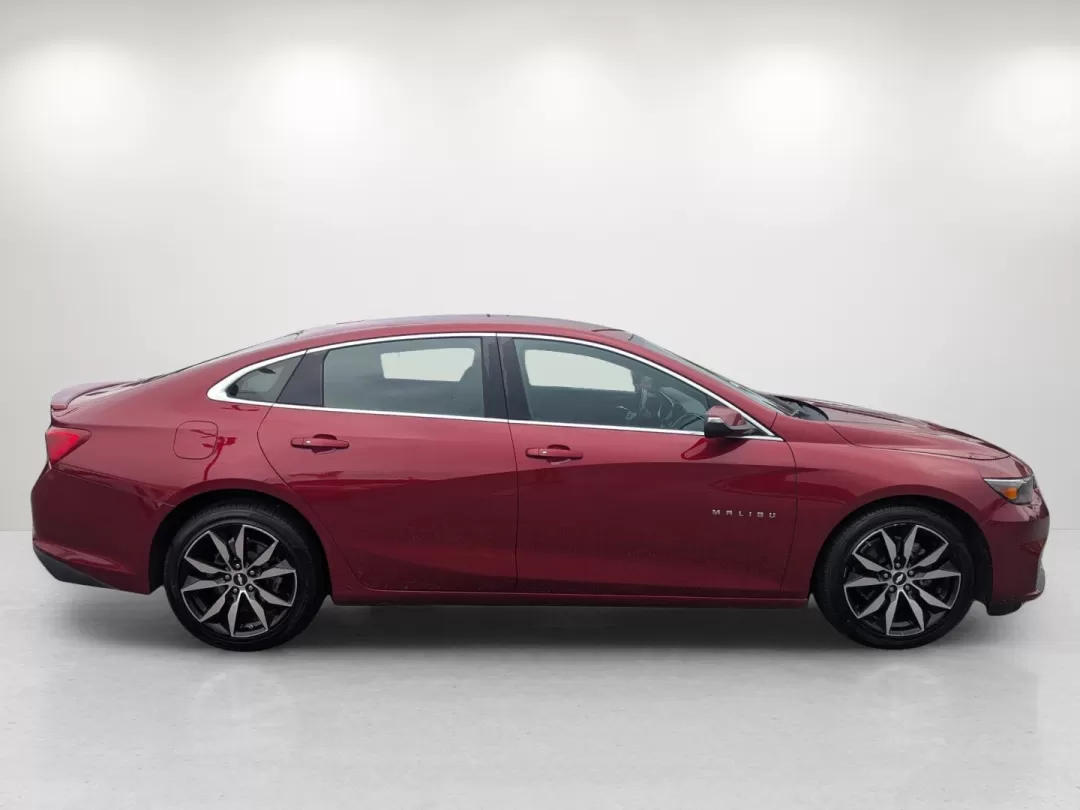 2018 /Jet Black Chevrolet Malibu LT (1G1ZD5ST6JF) with an Other engine, located at 3959 U.S. 80 W, Phenix City, AL, 36870, (334) 297-4885, 32.469296, -85.135185 - **Elevate Your Daily Commute with the 2018 Chevrolet Malibu LT at Gils Auto!**<br /> <br /> Are you searching for the perfect balance of style, comfort, and efficiency for your daily commute or weekend getaways? Look no further than this stunning 2018 Chevrolet Malibu LT, available now at Gils Auto - Photo#4