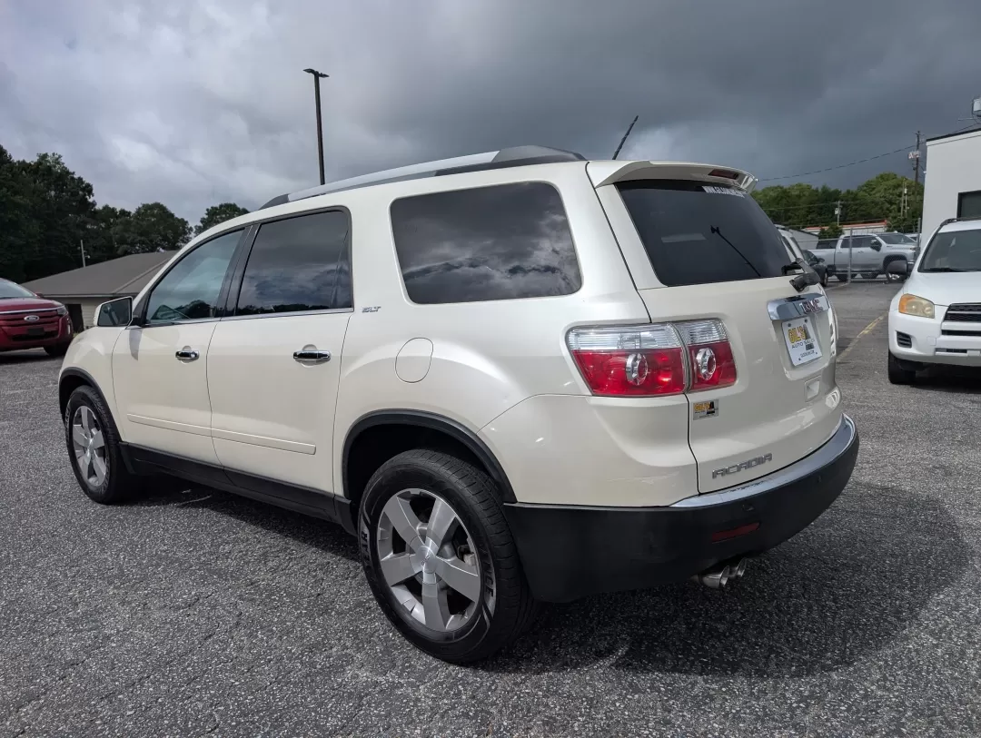 2012 /Cashmere GMC Acadia SLT1 (1GKKRRED9CJ) with an Other engine, located at 3959 U.S. 80 W, Phenix City, AL, 36870, (334) 297-4885, 32.469296, -85.135185 - **Discover Adventure with the 2012 GMC Acadia SLT1 at Gils Auto! Perfect for Growing Families in Phenix City, AL!**<br /> <br /> Are you ready to elevate your family trips or weekend adventures? Look no further than this stunning 2012 GMC Acadia SLT1, available now at Gils Auto, located at 3959 U.S. - Photo#6