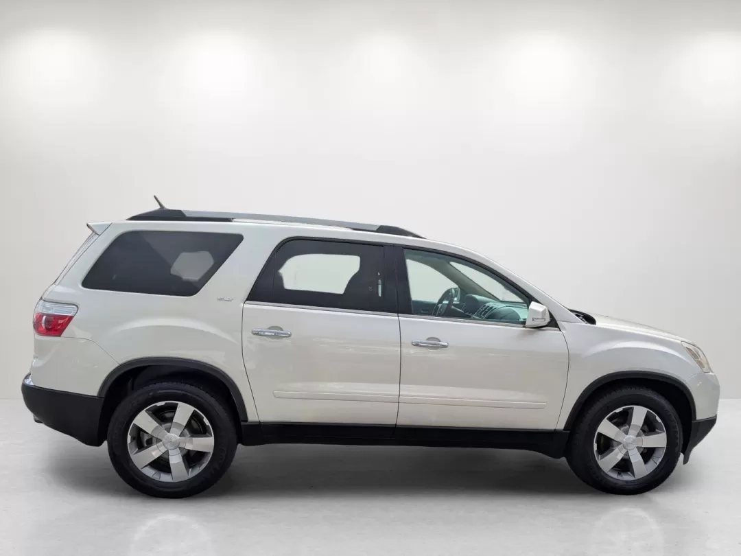2012 /Cashmere GMC Acadia SLT1 (1GKKRRED9CJ) with an Other engine, located at 3959 U.S. 80 W, Phenix City, AL, 36870, (334) 297-4885, 32.469296, -85.135185 - **Discover Adventure with the 2012 GMC Acadia SLT1 at Gils Auto! Perfect for Growing Families in Phenix City, AL!**<br /> <br /> Are you ready to elevate your family trips or weekend adventures? Look no further than this stunning 2012 GMC Acadia SLT1, available now at Gils Auto, located at 3959 U.S. - Photo#4