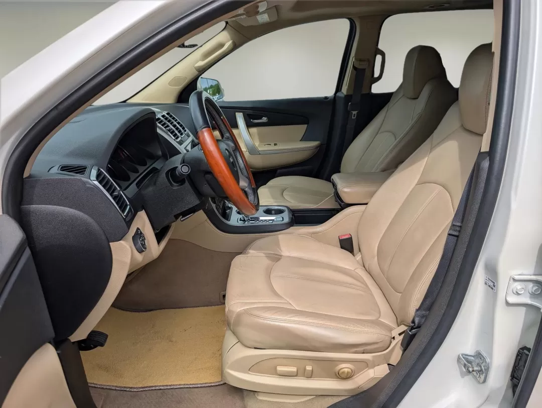 2012 /Cashmere GMC Acadia SLT1 (1GKKRRED9CJ) with an Other engine, located at 3959 U.S. 80 W, Phenix City, AL, 36870, (334) 297-4885, 32.469296, -85.135185 - **Discover Adventure with the 2012 GMC Acadia SLT1 at Gils Auto! Perfect for Growing Families in Phenix City, AL!**<br /> <br /> Are you ready to elevate your family trips or weekend adventures? Look no further than this stunning 2012 GMC Acadia SLT1, available now at Gils Auto, located at 3959 U.S. - Photo#10