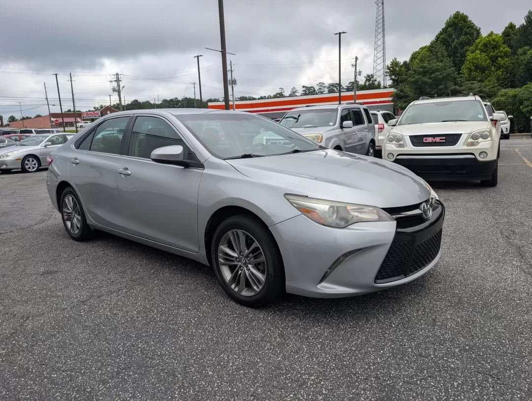 2017 Toyota Camry SE (4T1BF1FK4HU) with an Other engine, located at 3959 U.S. 80 W, Phenix City, AL, 36870, (334) 297-4885, 32.469296, -85.135185 - If you're looking for a reliable sedan that blends style, comfort, and efficiency, then the 2017 Toyota Camry is your perfect companion for daily commutes, family outings, and weekend adventures. This versatile vehicle is ideal for budget-conscious buyers and those seeking a dependable ride, and it' - Photo#2