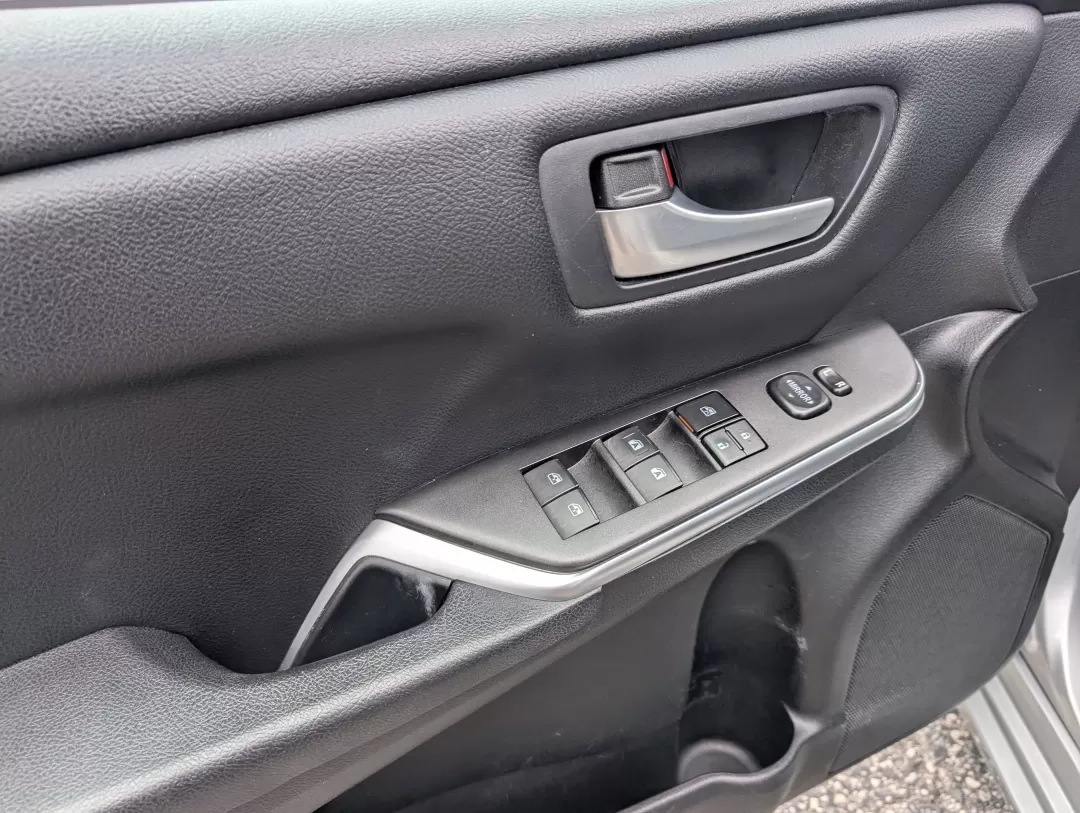2017 Toyota Camry SE (4T1BF1FK4HU) with an Other engine, located at 3959 U.S. 80 W, Phenix City, AL, 36870, (334) 297-4885, 32.469296, -85.135185 - If you're looking for a reliable sedan that blends style, comfort, and efficiency, then the 2017 Toyota Camry is your perfect companion for daily commutes, family outings, and weekend adventures. This versatile vehicle is ideal for budget-conscious buyers and those seeking a dependable ride, and it' - Photo#8