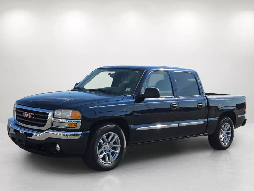 2005 /Dark Pewter GMC Sierra 1500 SLE (2GTEC13T451) with an Other engine, located at 521 Old Farm Lane Rd, Prattville, AL, 36066, (334) 325-1505, 32.482460, -86.416367 - Experience the freedom of the open road with this stunning 2005 GMC Sierra 1500 SLE, perfect for families, adventurers, and daily commuters alike. Whether you're heading to the nearby Alabama State Capitol for a day out or navigating the bustling streets of Prattville, this robust crew cab pickup is - Photo#1