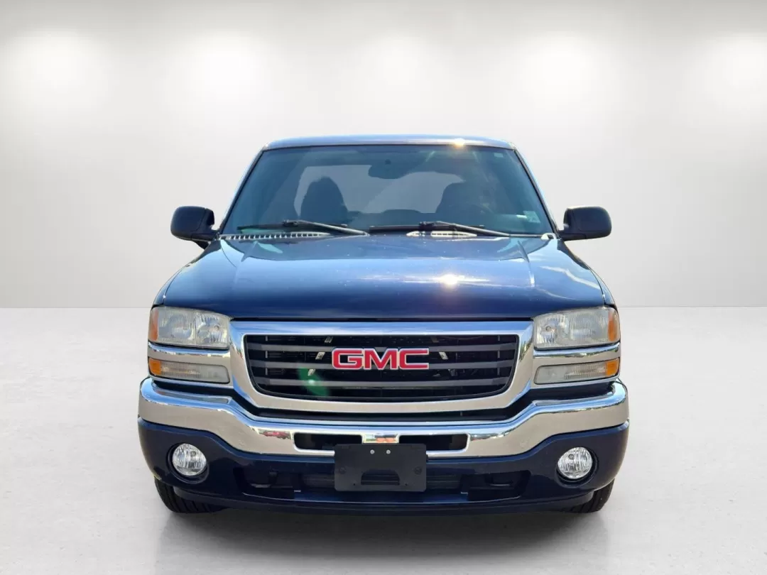 2005 /Dark Pewter GMC Sierra 1500 SLE (2GTEC13T451) with an Other engine, located at 521 Old Farm Lane Rd, Prattville, AL, 36066, (334) 325-1505, 32.482460, -86.416367 - Experience the freedom of the open road with this stunning 2005 GMC Sierra 1500 SLE, perfect for families, adventurers, and daily commuters alike. Whether you're heading to the nearby Alabama State Capitol for a day out or navigating the bustling streets of Prattville, this robust crew cab pickup is - Photo#2
