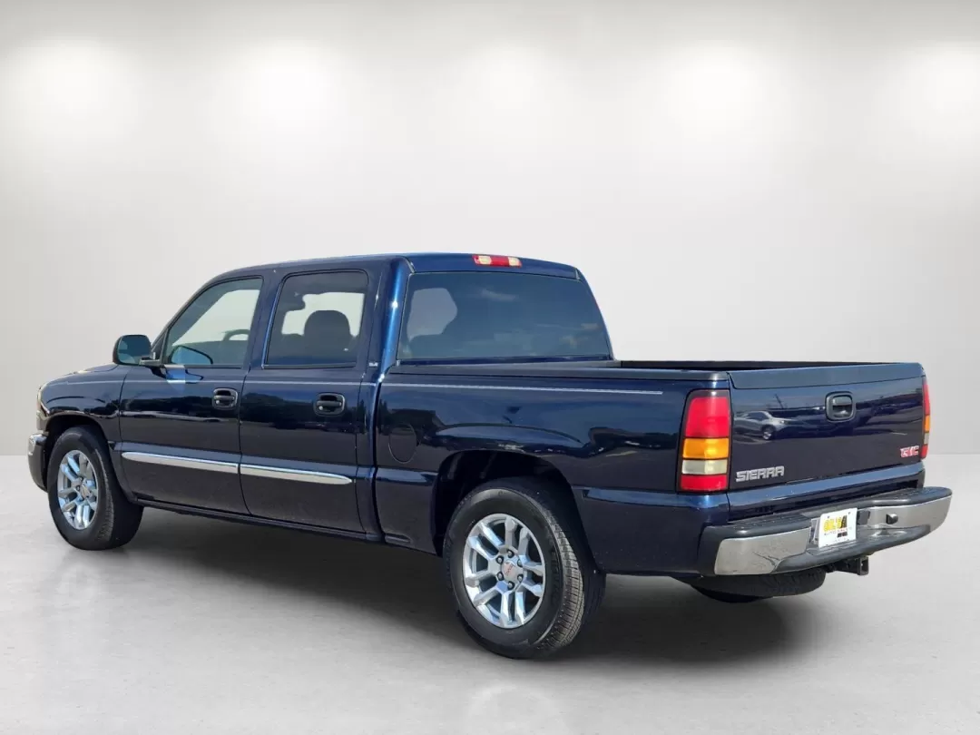2005 /Dark Pewter GMC Sierra 1500 SLE (2GTEC13T451) with an Other engine, located at 521 Old Farm Lane Rd, Prattville, AL, 36066, (334) 325-1505, 32.482460, -86.416367 - Experience the freedom of the open road with this stunning 2005 GMC Sierra 1500 SLE, perfect for families, adventurers, and daily commuters alike. Whether you're heading to the nearby Alabama State Capitol for a day out or navigating the bustling streets of Prattville, this robust crew cab pickup is - Photo#8