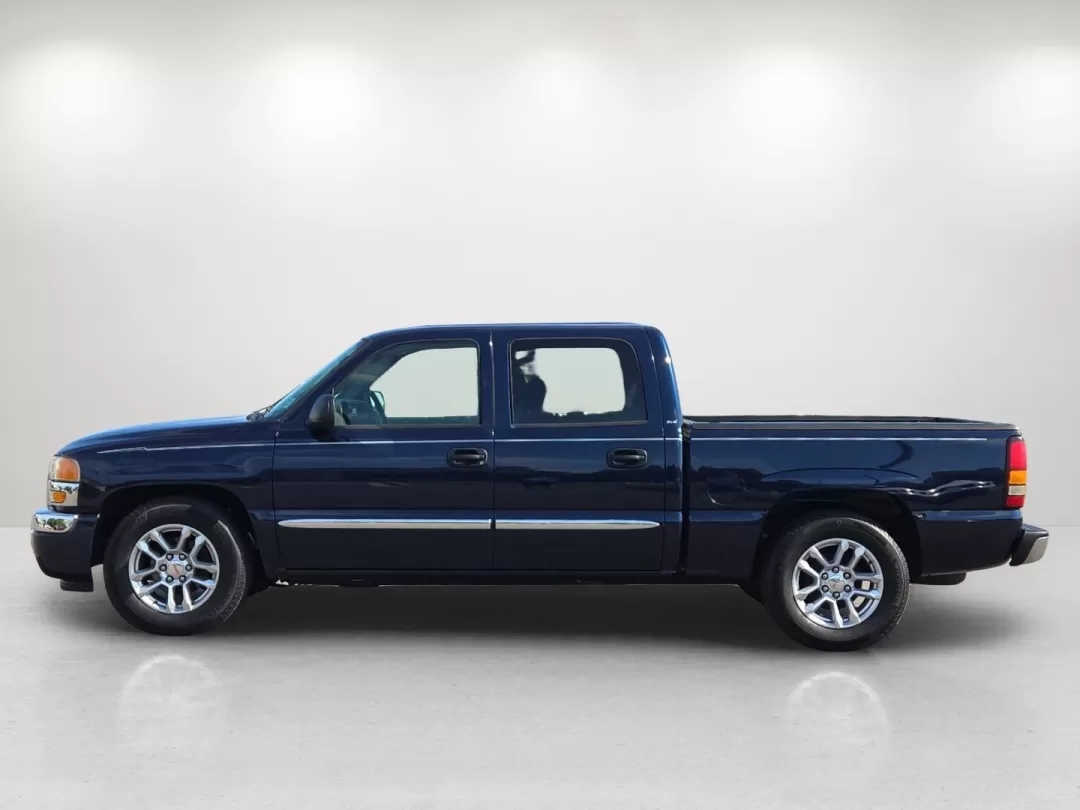 2005 /Dark Pewter GMC Sierra 1500 SLE (2GTEC13T451) with an Other engine, located at 521 Old Farm Lane Rd, Prattville, AL, 36066, (334) 325-1505, 32.482460, -86.416367 - Experience the freedom of the open road with this stunning 2005 GMC Sierra 1500 SLE, perfect for families, adventurers, and daily commuters alike. Whether you're heading to the nearby Alabama State Capitol for a day out or navigating the bustling streets of Prattville, this robust crew cab pickup is - Photo#9