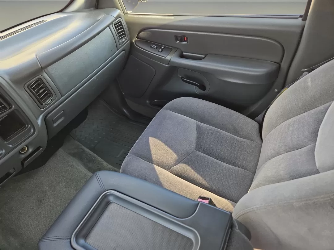 2005 /Dark Pewter GMC Sierra 1500 SLE (2GTEC13T451) with an Other engine, located at 521 Old Farm Lane Rd, Prattville, AL, 36066, (334) 325-1505, 32.482460, -86.416367 - Experience the freedom of the open road with this stunning 2005 GMC Sierra 1500 SLE, perfect for families, adventurers, and daily commuters alike. Whether you're heading to the nearby Alabama State Capitol for a day out or navigating the bustling streets of Prattville, this robust crew cab pickup is - Photo#15