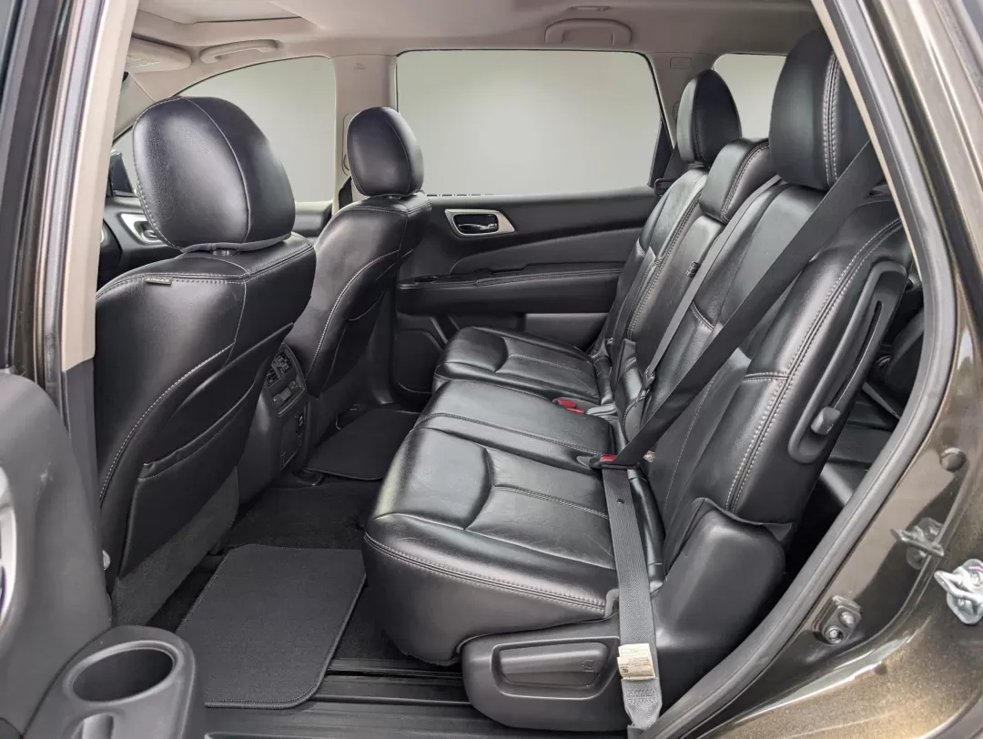 2015 /Charcoal Nissan Pathfinder SL (5N1AR2MM6FC) with an Other engine, located at 3959 U.S. 80 W, Phenix City, AL, 36870, (334) 297-4885, 32.469296, -85.135185 - **Explore the Great Outdoors in Comfort with This 2015 Nissan Pathfinder SL!**<br /> <br /> Are you ready to elevate your weekend adventures and daily commutes? Look no further than this stunning 2015 Nissan Pathfinder SL, now available at Gils Auto in Phenix City, AL. This versatile SUV is not just - Photo#10