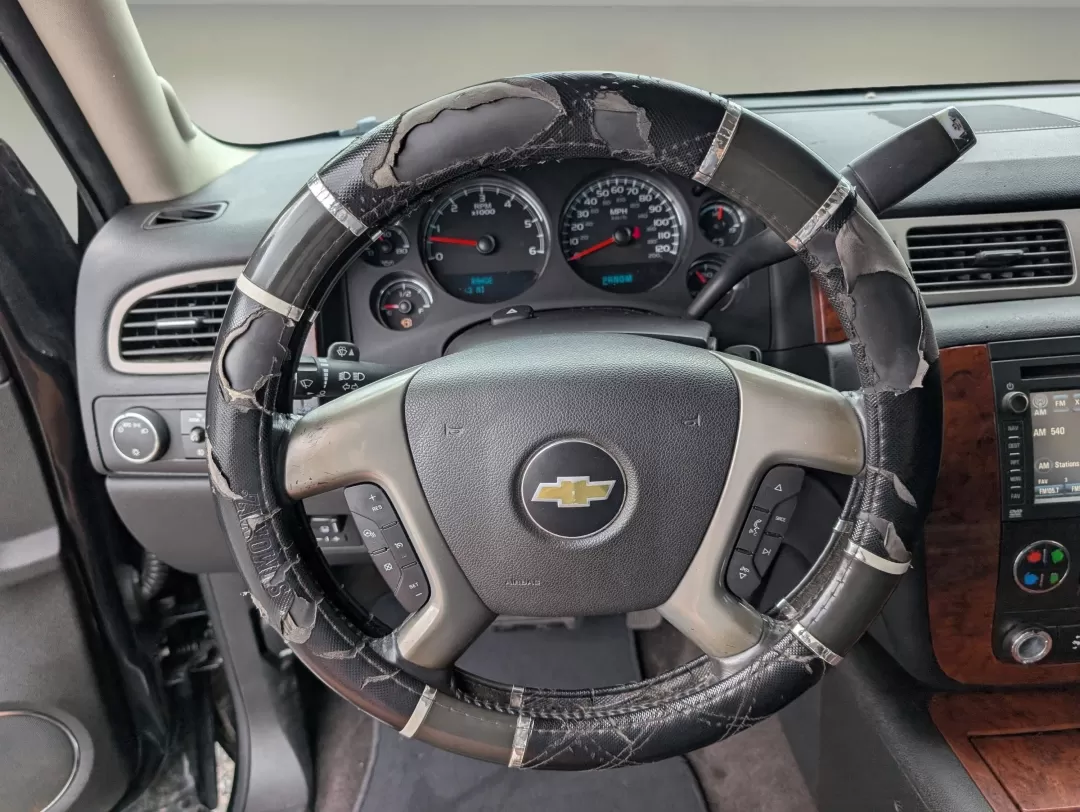 2014 /Ebony Chevrolet Suburban LTZ (1GNSCKE00ER) with an Other engine, located at 3959 U.S. 80 W, Phenix City, AL, 36870, (334) 297-4885, 32.469296, -85.135185 - Experience the ultimate in family adventure with the 2014 Chevrolet Suburban LTZ, available now at Gils Auto in Phenix City, Alabama. This spacious SUV is designed for those who seek comfort and style, making it perfect for growing families, weekend getaways, or long commutes. With ample seating for - Photo#13