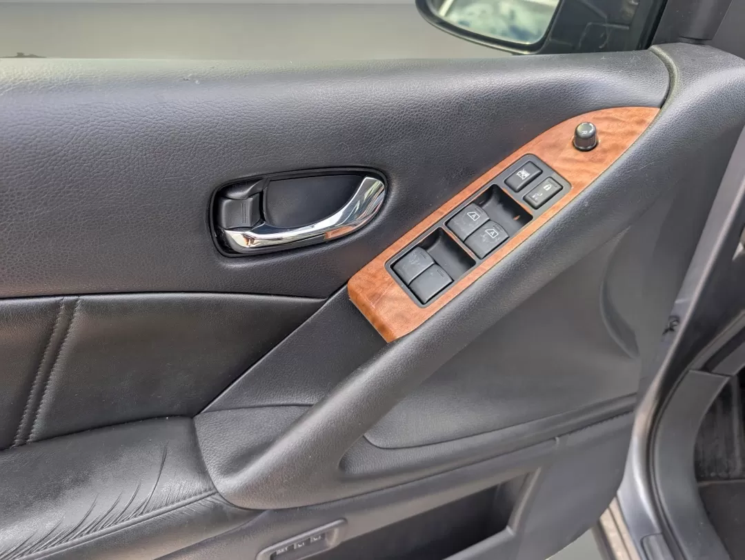 2013 /Black Nissan Murano LE (JN8AZ1MU6DW) with an Other engine, located at 1430 Gateway Drive, Opelika, AL, 36801, (334) 239-0944, 32.637871, -85.409790 - **Experience Life on Your Terms with the 2013 Nissan Murano LE at Gils Auto - Phenix City**<br /> <br /> Are you ready to elevate your daily drive into something exhilarating? The 2013 Nissan Murano LE is an exceptional SUV that perfectly blends style, comfort, and versatility, making it the ideal v - Photo#8