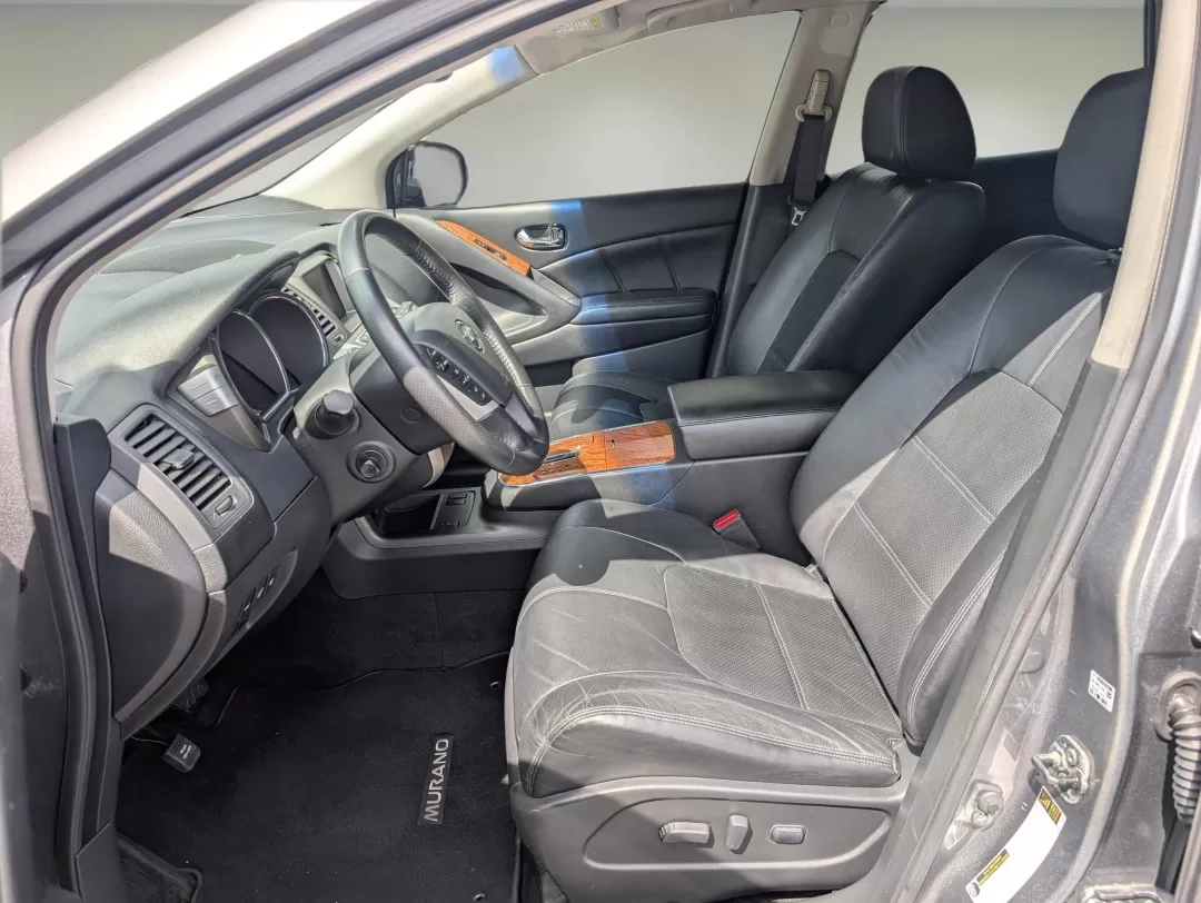 2013 /Black Nissan Murano LE (JN8AZ1MU6DW) with an Other engine, located at 1430 Gateway Drive, Opelika, AL, 36801, (334) 239-0944, 32.637871, -85.409790 - **Experience Life on Your Terms with the 2013 Nissan Murano LE at Gils Auto - Phenix City**<br /> <br /> Are you ready to elevate your daily drive into something exhilarating? The 2013 Nissan Murano LE is an exceptional SUV that perfectly blends style, comfort, and versatility, making it the ideal v - Photo#9