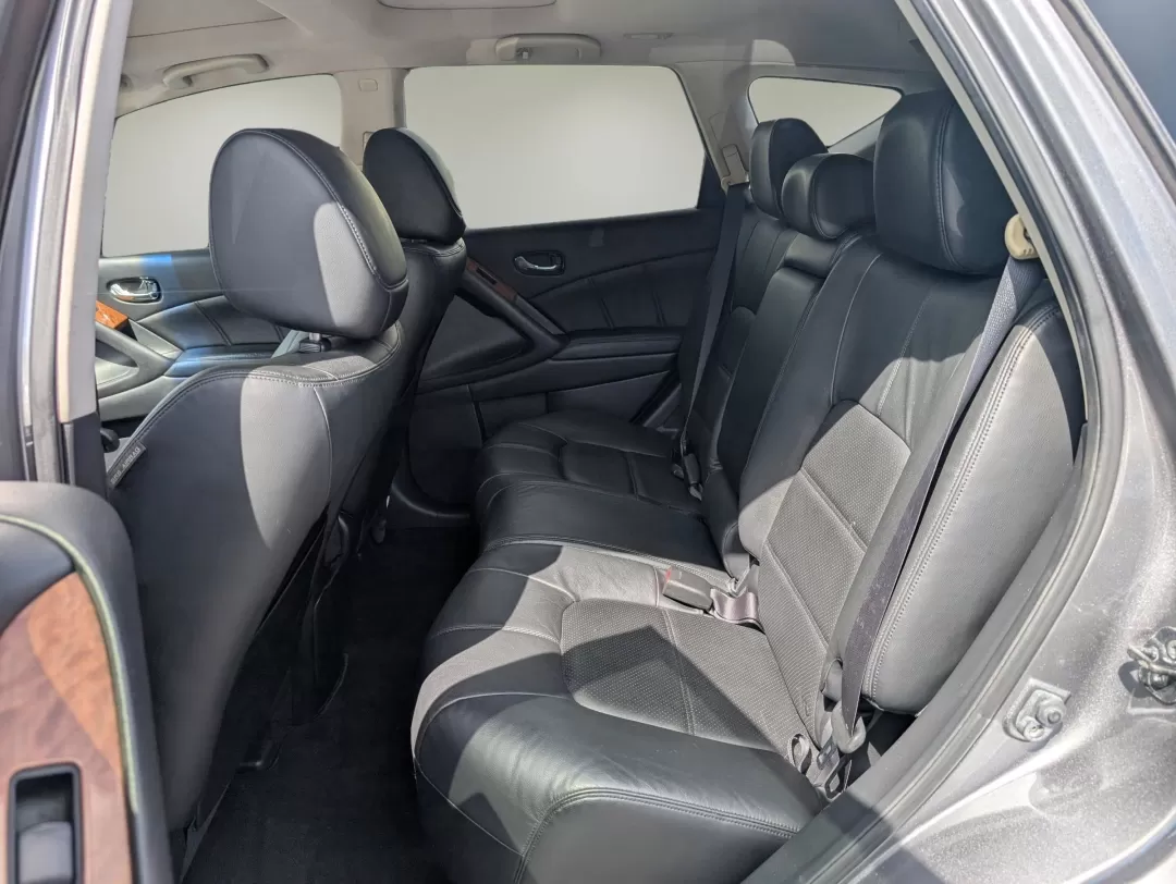 2013 /Black Nissan Murano LE (JN8AZ1MU6DW) with an Other engine, located at 1430 Gateway Drive, Opelika, AL, 36801, (334) 239-0944, 32.637871, -85.409790 - **Experience Life on Your Terms with the 2013 Nissan Murano LE at Gils Auto - Phenix City**<br /> <br /> Are you ready to elevate your daily drive into something exhilarating? The 2013 Nissan Murano LE is an exceptional SUV that perfectly blends style, comfort, and versatility, making it the ideal v - Photo#10