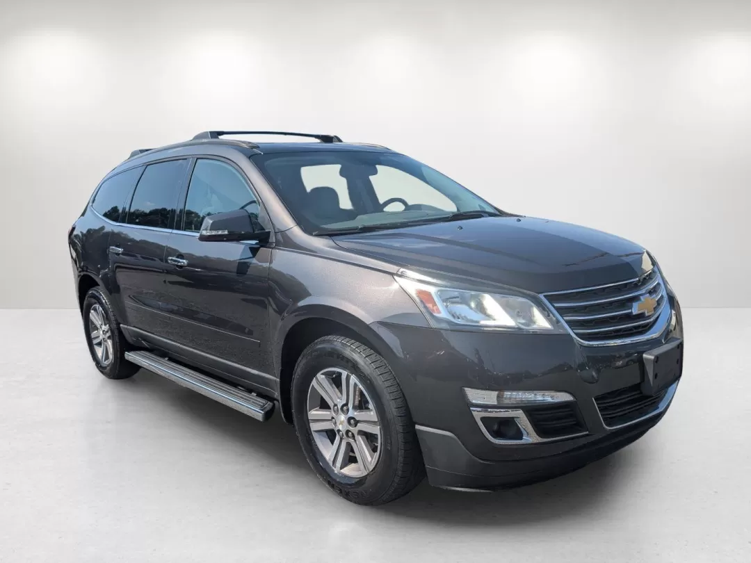 2016 /Dark Titanium/Light Titanium Chevrolet Traverse LT (1GNKRHKD5GJ) with an Other engine, located at 3959 U.S. 80 W, Phenix City, AL, 36870, (334) 297-4885, 32.469296, -85.135185 - 2016 Chevrolet Traverse LT - Photo#3