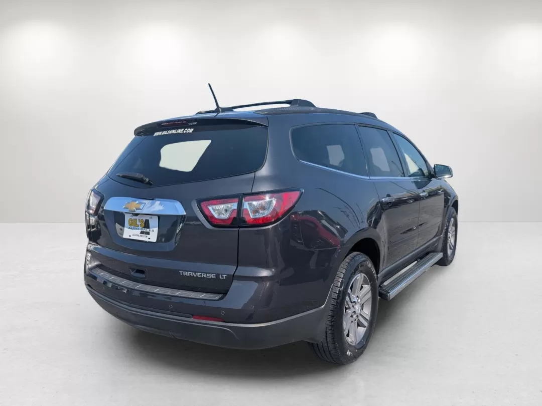 2016 /Dark Titanium/Light Titanium Chevrolet Traverse LT (1GNKRHKD5GJ) with an Other engine, located at 3959 U.S. 80 W, Phenix City, AL, 36870, (334) 297-4885, 32.469296, -85.135185 - 2016 Chevrolet Traverse LT - Photo#5