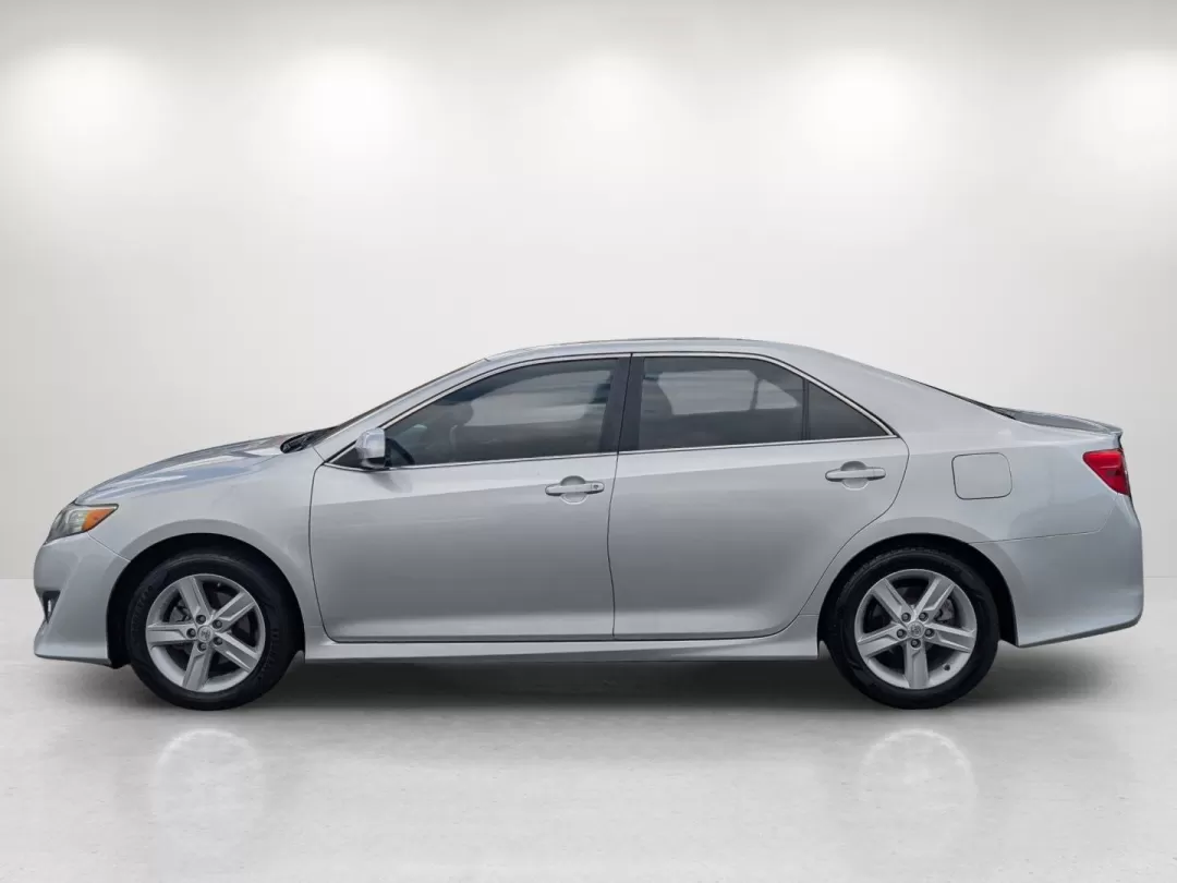 2014 Toyota Camry SE (4T1BF1FK6EU) with an Other engine, located at 7000 Northlake Connector, Columbus, GA, 31904, (706) 987-8085, 32.524975, -84.978134 - Are you seeking a dependable vehicle that fits seamlessly into your busy lifestyle? Look no further than this **2014 Toyota Camry** available now at **Gils Auto**, a trusted buy here pay here dealership located at **3959 U.S. 80 W, Phenix City, AL 36870**. With its spacious interior and reliable per - Photo#7