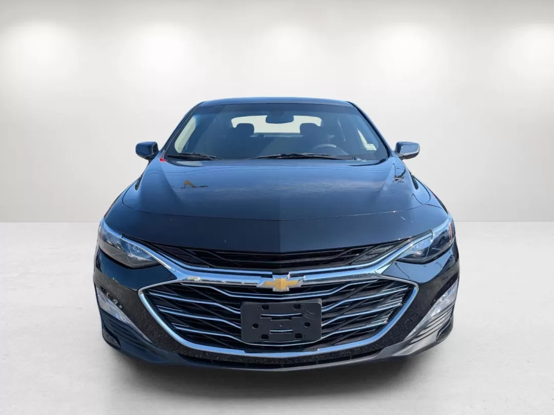 2022 /Jet Black Chevrolet Malibu LT (1G1ZD5ST9NF) with an Other engine, located at 7000 Northlake Connector, Columbus, GA, 31904, (706) 987-8085, 32.524975, -84.978134 - Are you searching for a vehicle that seamlessly blends style, comfort, and performance for your everyday adventures? Look no further than this stunning 2022 Chevrolet Malibu LT at Gils Auto in Phenix City, AL. Perfectly suited for budget-conscious buyers, this sedan is a fantastic choice for anyone - Photo#1