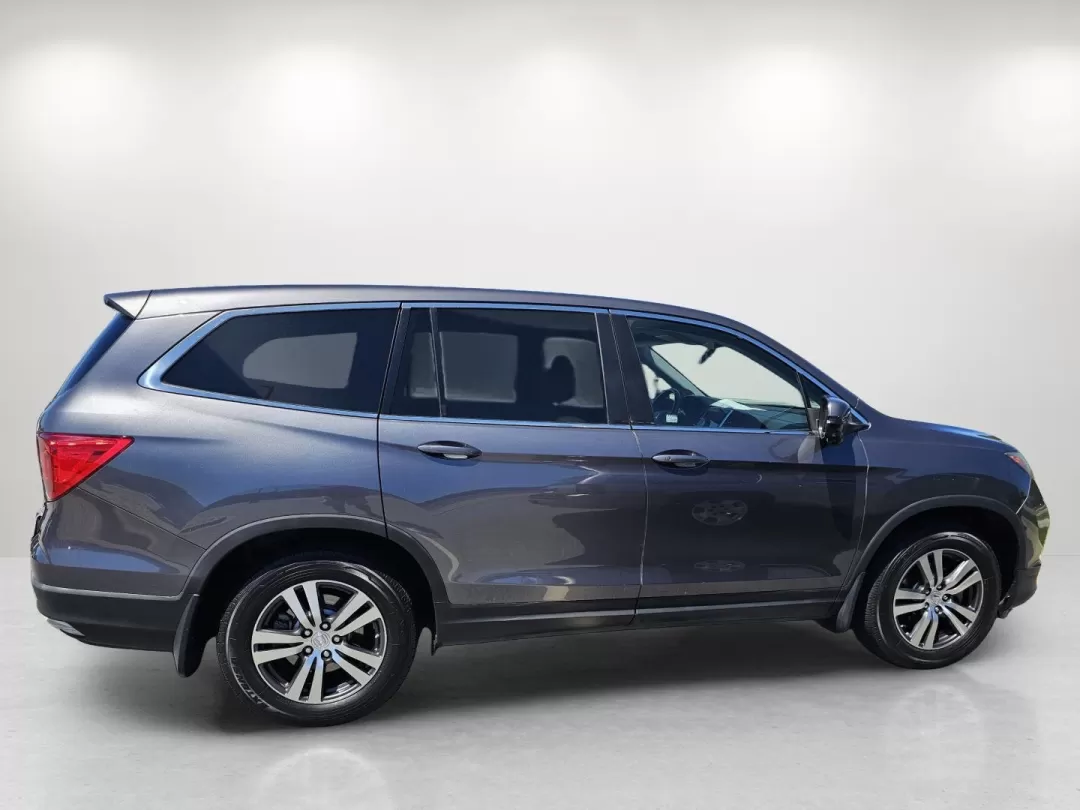 2017 Honda Pilot EX-L (5FNYF5H88HB) with an Other engine, located at 3959 U.S. 80 W, Phenix City, AL, 36870, (334) 297-4885, 32.469296, -85.135185 - 2017 Honda Pilot EX-L - Photo#3