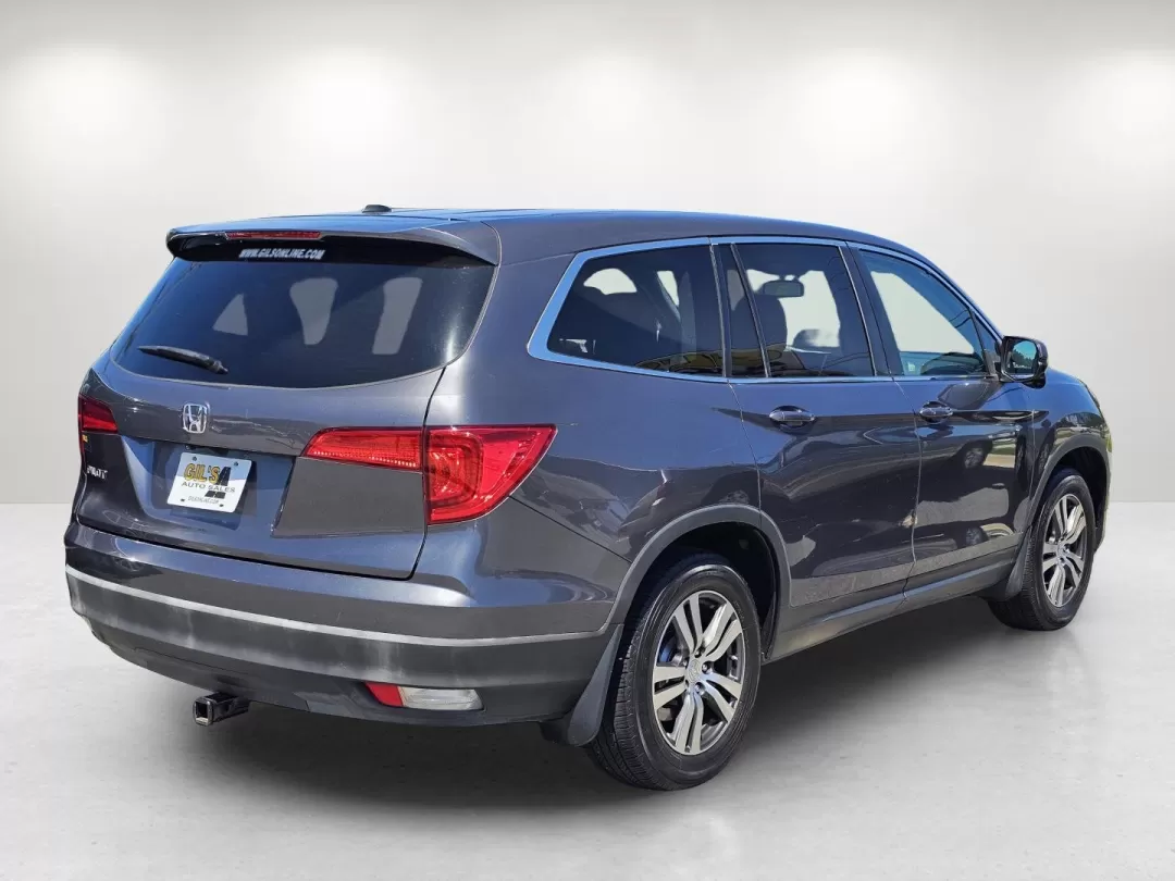 2017 Honda Pilot EX-L (5FNYF5H88HB) with an Other engine, located at 3959 U.S. 80 W, Phenix City, AL, 36870, (334) 297-4885, 32.469296, -85.135185 - 2017 Honda Pilot EX-L - Photo#4