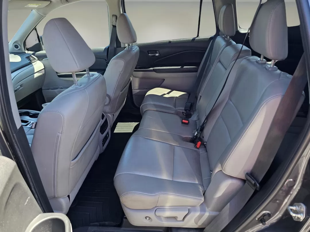 2017 Honda Pilot EX-L (5FNYF5H88HB) with an Other engine, located at 3959 U.S. 80 W, Phenix City, AL, 36870, (334) 297-4885, 32.469296, -85.135185 - 2017 Honda Pilot EX-L - Photo#14