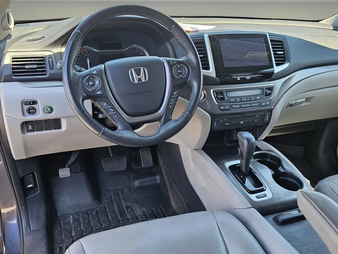 2017 Honda Pilot EX-L (5FNYF5H88HB) with an Other engine, located at 3959 U.S. 80 W, Phenix City, AL, 36870, (334) 297-4885, 32.469296, -85.135185 - 2017 Honda Pilot EX-L - Photo#16