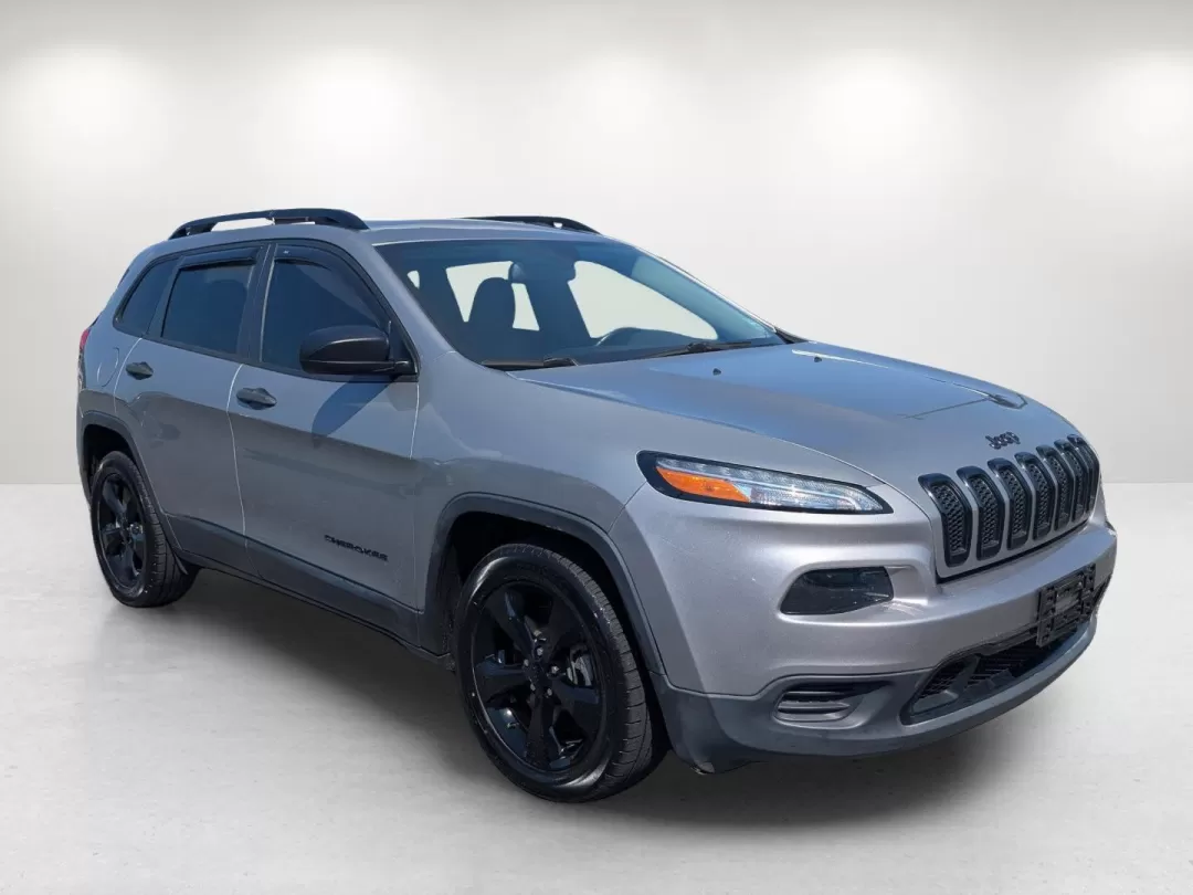 2017 /Black Jeep Cherokee Altitude (1C4PJLAB0HW) with an Other engine, located at 3959 U.S. 80 W, Phenix City, AL, 36870, (334) 297-4885, 32.469296, -85.135185 - Are you ready to elevate your adventures and embrace a lifestyle filled with exploration and comfort? The 2017 Jeep Cherokee Altitude is the perfect companion for those looking to blend practicality with style. Whether you're navigating daily commutes, embarking on family road trips, or enjoying wee - Photo#2
