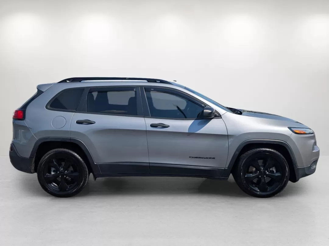 2017 /Black Jeep Cherokee Altitude (1C4PJLAB0HW) with an Other engine, located at 3959 U.S. 80 W, Phenix City, AL, 36870, (334) 297-4885, 32.469296, -85.135185 - Are you ready to elevate your adventures and embrace a lifestyle filled with exploration and comfort? The 2017 Jeep Cherokee Altitude is the perfect companion for those looking to blend practicality with style. Whether you're navigating daily commutes, embarking on family road trips, or enjoying wee - Photo#3