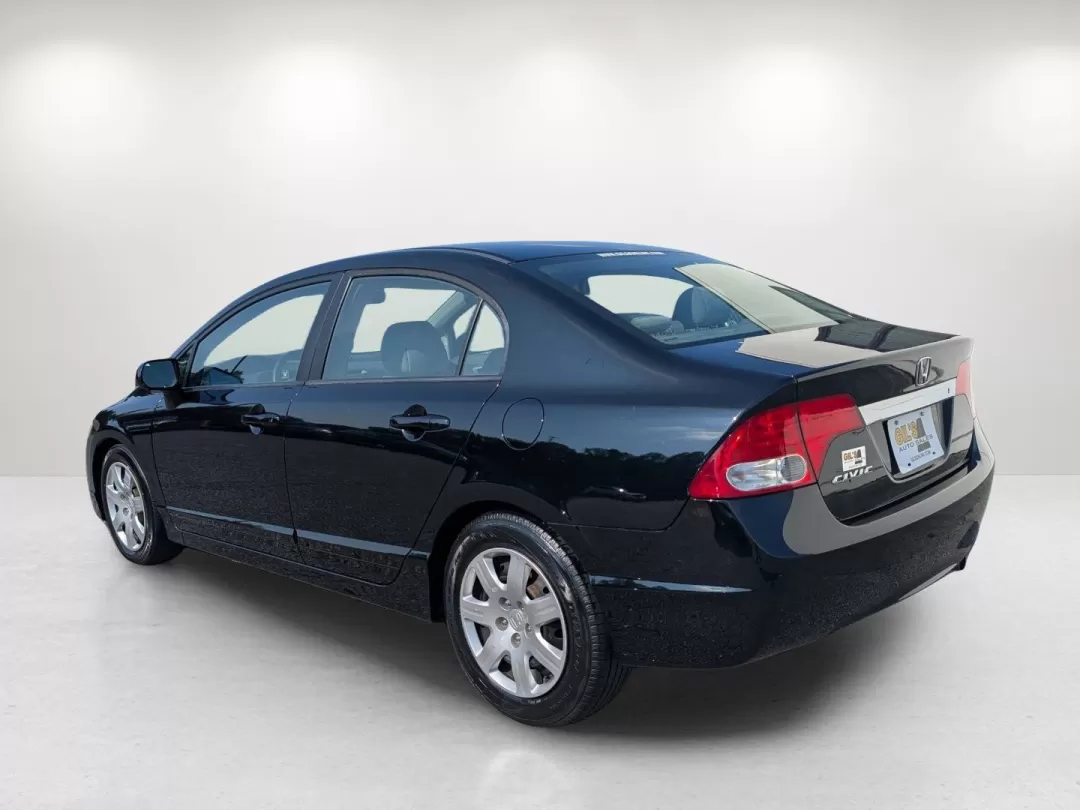 2011 Honda Civic Sdn LX (19XFA1F50BE) with an Other engine, located at 1430 Gateway Drive, Opelika, AL, 36801, (334) 239-0944, 32.637871, -85.409790 - **Discover Your Perfect Commuter Companion: 2011 Honda Civic LX at Gils Auto in Phenix City!**<br /> <br /> Are you on the hunt for a reliable, efficient, and stylish vehicle to enhance your daily commute or weekend adventures? Look no further! The 2011 Honda Civic LX, available at Gils Auto in Phen - Photo#6