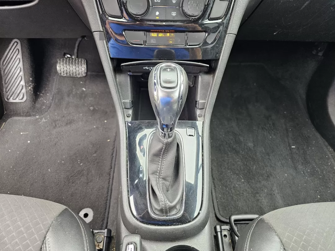 2019 /Ebony Buick Encore Preferred (KL4CJASB1KB) with an Other engine, located at 1430 Gateway Drive, Opelika, AL, 36801, (334) 239-0944, 32.637871, -85.409790 - Elevate your daily drive and embrace the freedom of the open road with the 2019 Buick Encore Preferred, available now at Gils Auto, your trusted Buy Here Pay Here dealership in Phenix City, AL. Nestled conveniently at 3959 U.S. 80 W, we specialize in providing vehicles that cater to a variety of lif - Photo#13