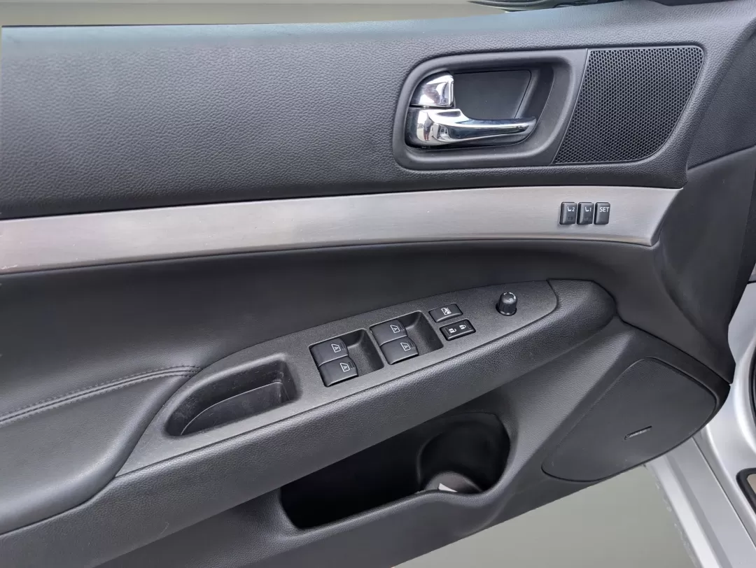 2013 /Graphite Infiniti G37 Sedan x (JN1CV6AR2DM) with an Other engine, located at 3959 U.S. 80 W, Phenix City, AL, 36870, (334) 297-4885, 32.469296, -85.135185 - ### Experience Luxury and Reliability with the 2013 Infiniti G37 Sedan at Gils Auto - Your Trusted Buy Here Pay Here Dealership in Phenix City, AL!<br /> <br /> Are you searching for the perfect vehicle that combines luxury, comfort, and reliability? Look no further than the stunning 2013 Infiniti G - Photo#9
