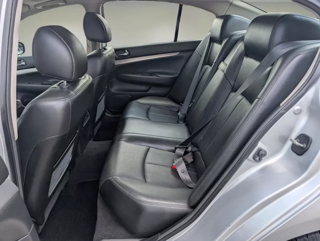 2013 /Graphite Infiniti G37 Sedan x (JN1CV6AR2DM) with an Other engine, located at 3959 U.S. 80 W, Phenix City, AL, 36870, (334) 297-4885, 32.469296, -85.135185 - ### Experience Luxury and Reliability with the 2013 Infiniti G37 Sedan at Gils Auto - Your Trusted Buy Here Pay Here Dealership in Phenix City, AL!<br /> <br /> Are you searching for the perfect vehicle that combines luxury, comfort, and reliability? Look no further than the stunning 2013 Infiniti G - Photo#11