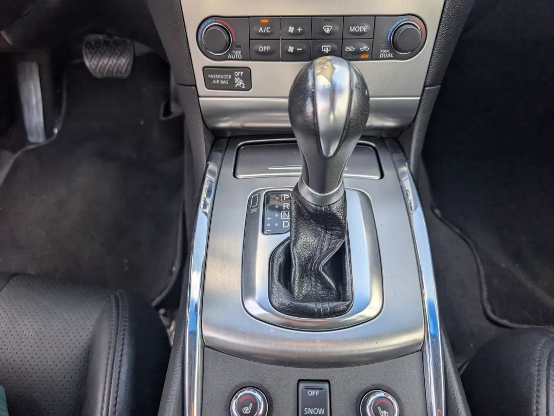 2013 /Graphite Infiniti G37 Sedan x (JN1CV6AR2DM) with an Other engine, located at 3959 U.S. 80 W, Phenix City, AL, 36870, (334) 297-4885, 32.469296, -85.135185 - ### Experience Luxury and Reliability with the 2013 Infiniti G37 Sedan at Gils Auto - Your Trusted Buy Here Pay Here Dealership in Phenix City, AL!<br /> <br /> Are you searching for the perfect vehicle that combines luxury, comfort, and reliability? Look no further than the stunning 2013 Infiniti G - Photo#15