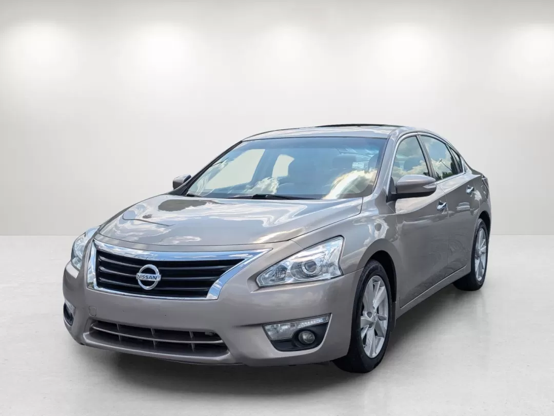 2014 /Beige Nissan Altima 2.5 SL (1N4AL3AP9EC) with an Other engine, located at 3959 U.S. 80 W, Phenix City, AL, 36870, (334) 297-4885, 32.469296, -85.135185 - Discover a whole new driving experience with the 2014 Nissan Altima 2.5 SL, a remarkable sedan designed with your lifestyle in mind. Whether you're navigating the bustling streets of Phenix City, AL, or embarking on a weekend adventure to nearby attractions like Lake Harding, this car delivers both - Photo#1