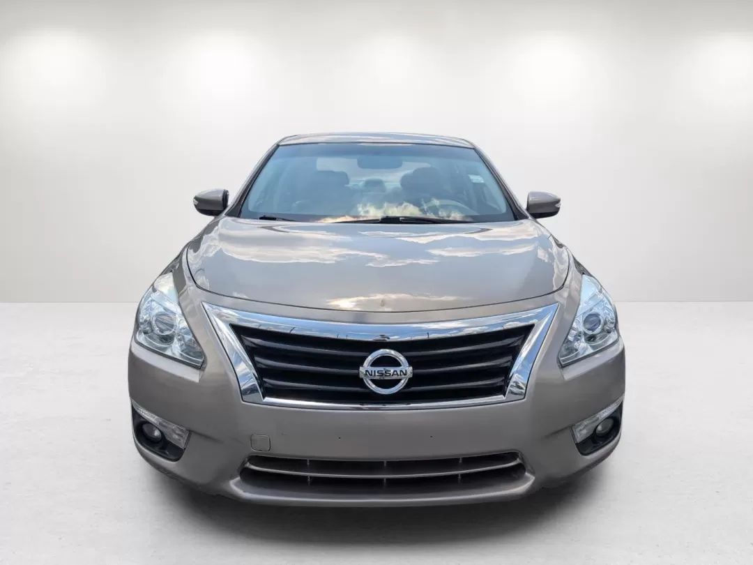 2014 /Beige Nissan Altima 2.5 SL (1N4AL3AP9EC) with an Other engine, located at 3959 U.S. 80 W, Phenix City, AL, 36870, (334) 297-4885, 32.469296, -85.135185 - Discover a whole new driving experience with the 2014 Nissan Altima 2.5 SL, a remarkable sedan designed with your lifestyle in mind. Whether you're navigating the bustling streets of Phenix City, AL, or embarking on a weekend adventure to nearby attractions like Lake Harding, this car delivers both - Photo#2