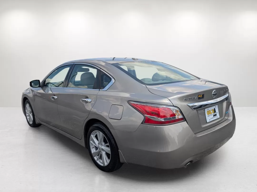 2014 /Beige Nissan Altima 2.5 SL (1N4AL3AP9EC) with an Other engine, located at 3959 U.S. 80 W, Phenix City, AL, 36870, (334) 297-4885, 32.469296, -85.135185 - Discover a whole new driving experience with the 2014 Nissan Altima 2.5 SL, a remarkable sedan designed with your lifestyle in mind. Whether you're navigating the bustling streets of Phenix City, AL, or embarking on a weekend adventure to nearby attractions like Lake Harding, this car delivers both - Photo#7