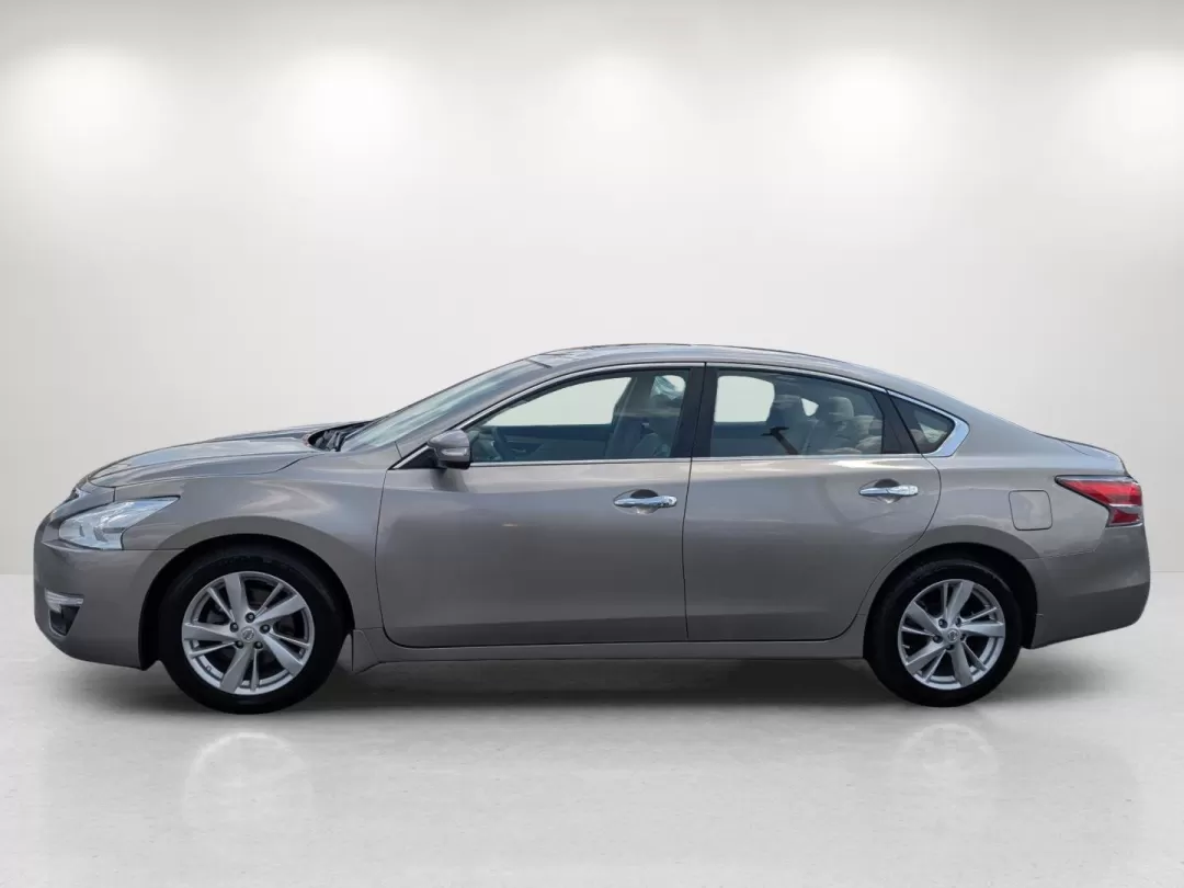 2014 /Beige Nissan Altima 2.5 SL (1N4AL3AP9EC) with an Other engine, located at 3959 U.S. 80 W, Phenix City, AL, 36870, (334) 297-4885, 32.469296, -85.135185 - Discover a whole new driving experience with the 2014 Nissan Altima 2.5 SL, a remarkable sedan designed with your lifestyle in mind. Whether you're navigating the bustling streets of Phenix City, AL, or embarking on a weekend adventure to nearby attractions like Lake Harding, this car delivers both - Photo#8