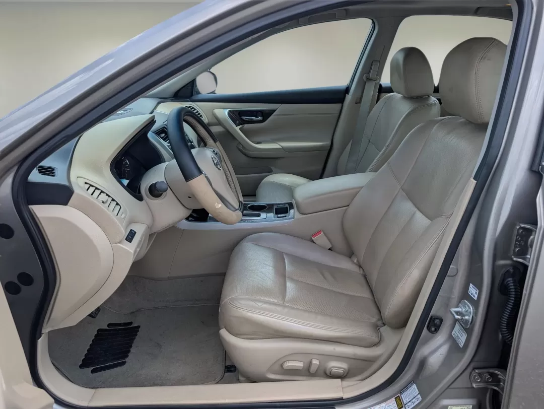 2014 /Beige Nissan Altima 2.5 SL (1N4AL3AP9EC) with an Other engine, located at 3959 U.S. 80 W, Phenix City, AL, 36870, (334) 297-4885, 32.469296, -85.135185 - Discover a whole new driving experience with the 2014 Nissan Altima 2.5 SL, a remarkable sedan designed with your lifestyle in mind. Whether you're navigating the bustling streets of Phenix City, AL, or embarking on a weekend adventure to nearby attractions like Lake Harding, this car delivers both - Photo#10