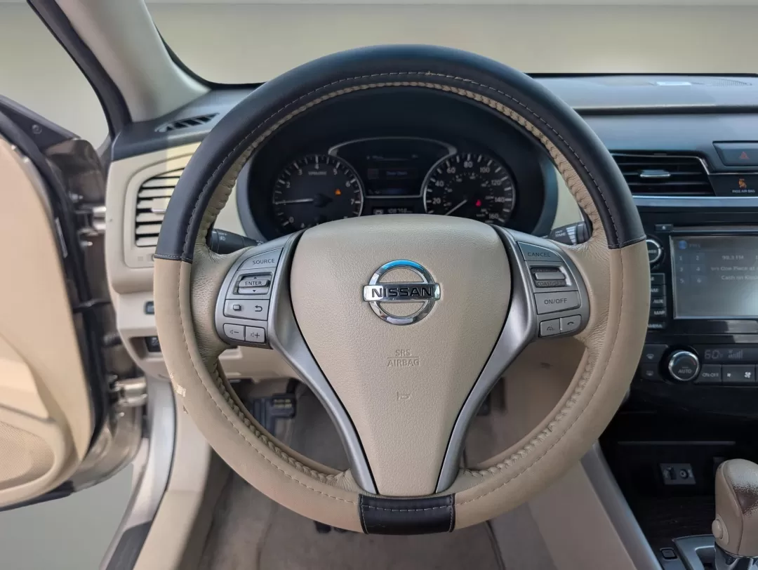 2014 /Beige Nissan Altima 2.5 SL (1N4AL3AP9EC) with an Other engine, located at 3959 U.S. 80 W, Phenix City, AL, 36870, (334) 297-4885, 32.469296, -85.135185 - Discover a whole new driving experience with the 2014 Nissan Altima 2.5 SL, a remarkable sedan designed with your lifestyle in mind. Whether you're navigating the bustling streets of Phenix City, AL, or embarking on a weekend adventure to nearby attractions like Lake Harding, this car delivers both - Photo#16