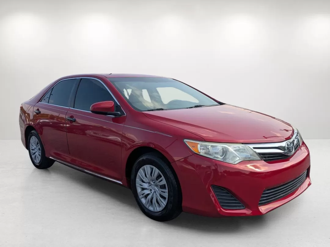2013 Toyota Camry LE (4T1BF1FK1DU) with an Other engine, located at 1430 Gateway Drive, Opelika, AL, 36801, (334) 239-0944, 32.637871, -85.409790 - **Discover the Perfect Blend of Reliability and Comfort with the 2013 Toyota Camry at Gils Auto!**<br /> <br /> Are you searching for a dependable vehicle that fits seamlessly into your busy lifestyle? Look no further than Gils Auto, your trusted Buy Here Pay Here dealership in Phenix City, AL. Our - Photo#2