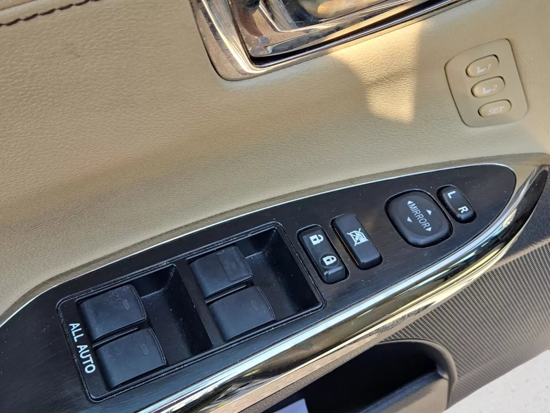 2016 Toyota Avalon Hybrid Limited (4T1BD1EBXGU) with an Other engine, located at 804 22nd Ave, Phenix City, AL, 36870, (334) 297-1860, 32.484749, -85.024475 - **Elevate Your Driving Experience with the 2016 Toyota Avalon Hybrid Perfect for Family Adventures and Daily Commuting!**<br /> <br /> Are you in search of a vehicle that seamlessly integrates luxury, efficiency, and practicality? Look no further than the 2016 Toyota Avalon Hybrid, now available at - Photo#10