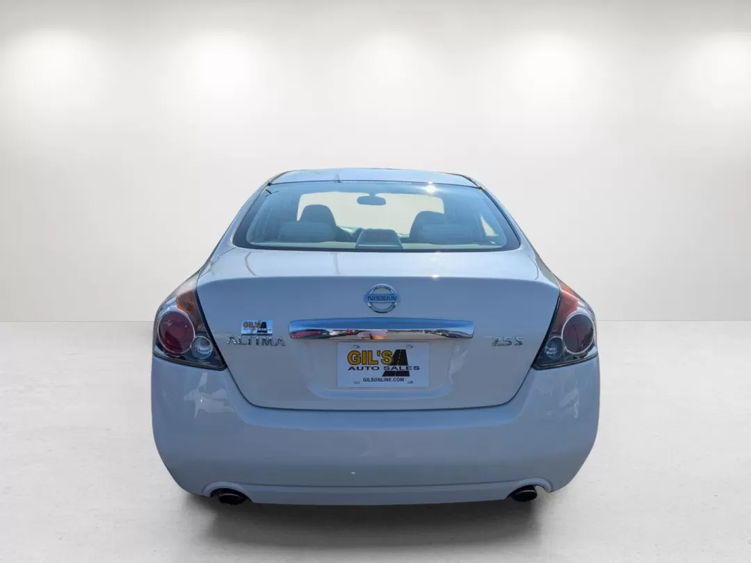 2010 /Blonde Nissan Altima 2.5 S (1N4AL2AP3AC) with an Other engine, located at 3959 U.S. 80 W, Phenix City, AL, 36870, (334) 297-4885, 32.469296, -85.135185 - Discover the perfect blend of style, comfort, and reliability with the 2010 Nissan Altima 2.5 S, now available at Gils Auto in Phenix City, AL. Whether you're a daily commuter navigating the bustling streets of downtown or a family looking for a dependable vehicle to embark on weekend adventures, th - Photo#5