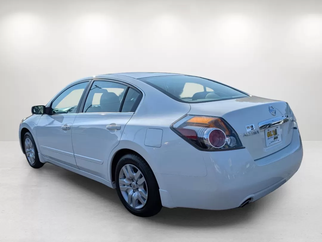 2010 /Blonde Nissan Altima 2.5 S (1N4AL2AP3AC) with an Other engine, located at 3959 U.S. 80 W, Phenix City, AL, 36870, (334) 297-4885, 32.469296, -85.135185 - Discover the perfect blend of style, comfort, and reliability with the 2010 Nissan Altima 2.5 S, now available at Gils Auto in Phenix City, AL. Whether you're a daily commuter navigating the bustling streets of downtown or a family looking for a dependable vehicle to embark on weekend adventures, th - Photo#6