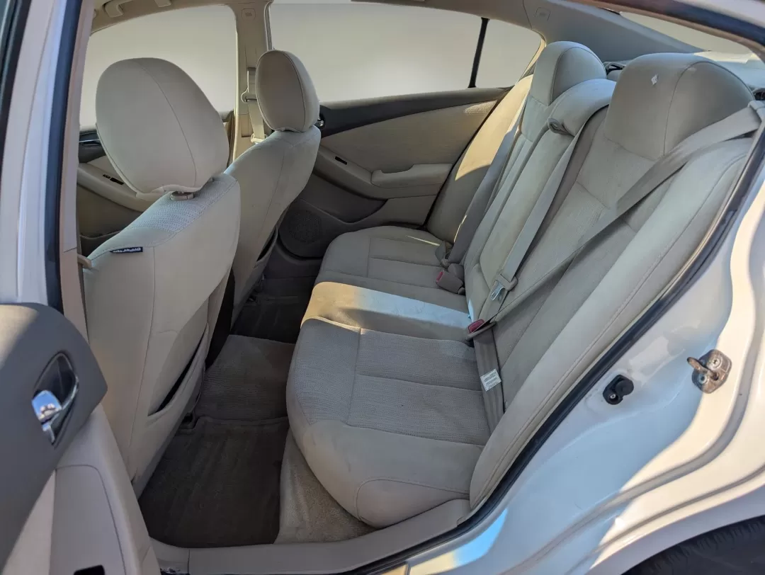 2010 /Blonde Nissan Altima 2.5 S (1N4AL2AP3AC) with an Other engine, located at 3959 U.S. 80 W, Phenix City, AL, 36870, (334) 297-4885, 32.469296, -85.135185 - Discover the perfect blend of style, comfort, and reliability with the 2010 Nissan Altima 2.5 S, now available at Gils Auto in Phenix City, AL. Whether you're a daily commuter navigating the bustling streets of downtown or a family looking for a dependable vehicle to embark on weekend adventures, th - Photo#8