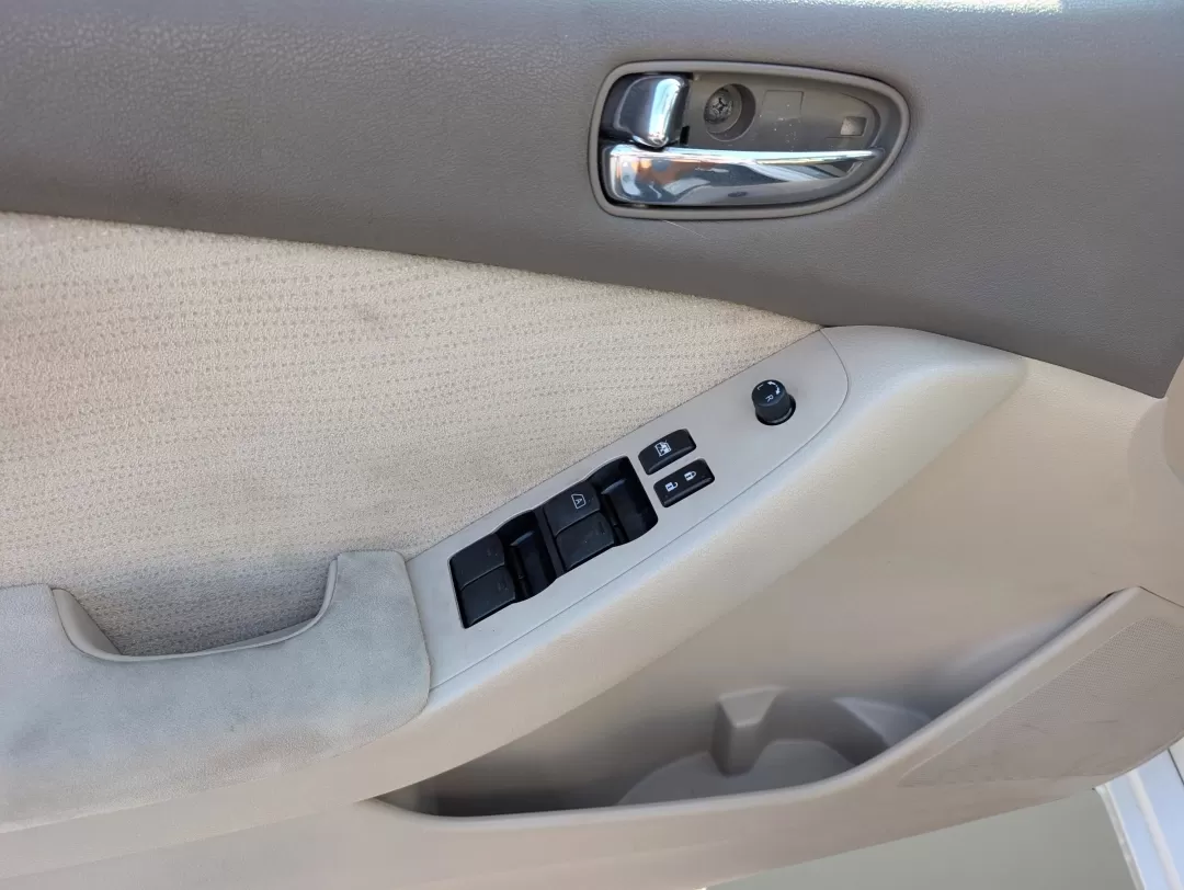 2010 /Blonde Nissan Altima 2.5 S (1N4AL2AP3AC) with an Other engine, located at 3959 U.S. 80 W, Phenix City, AL, 36870, (334) 297-4885, 32.469296, -85.135185 - Discover the perfect blend of style, comfort, and reliability with the 2010 Nissan Altima 2.5 S, now available at Gils Auto in Phenix City, AL. Whether you're a daily commuter navigating the bustling streets of downtown or a family looking for a dependable vehicle to embark on weekend adventures, th - Photo#10