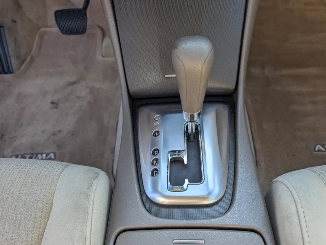 2010 /Blonde Nissan Altima 2.5 S (1N4AL2AP3AC) with an Other engine, located at 3959 U.S. 80 W, Phenix City, AL, 36870, (334) 297-4885, 32.469296, -85.135185 - Discover the perfect blend of style, comfort, and reliability with the 2010 Nissan Altima 2.5 S, now available at Gils Auto in Phenix City, AL. Whether you're a daily commuter navigating the bustling streets of downtown or a family looking for a dependable vehicle to embark on weekend adventures, th - Photo#13