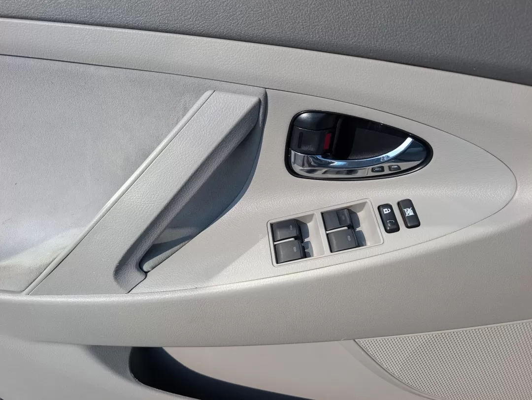 2010 Toyota Camry LE (4T1BF3EK2AU) with an Other engine, located at 3959 U.S. 80 W, Phenix City, AL, 36870, (334) 297-4885, 32.469296, -85.135185 - **Experience Every Journey in Style with the 2010 Toyota Camry at Gils Auto Phenix City, AL!**<br /> <br /> Are you seeking a reliable vehicle that perfectly balances comfort, efficiency, and style? Look no further than the 2010 Toyota Camry, available now at Gils Auto in Phenix City, AL! This seda - Photo#8