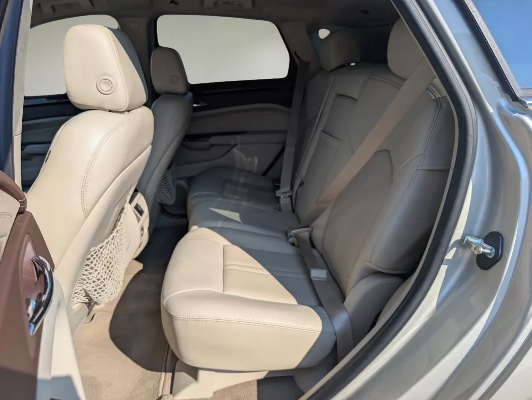 2016 /Shale with Brownstone accents Cadillac SRX Luxury Collection (3GYFNBE31GS) with an Other engine, located at 3959 U.S. 80 W, Phenix City, AL, 36870, (334) 297-4885, 32.469296, -85.135185 - Are you ready to elevate your driving experience? Look no further than this stunning 2016 Cadillac SRX Luxury Collection, now available at Gils Auto in Phenix City, AL. This stylish SUV perfectly blends comfort, technology, and performance, making it ideal for both family outings and daily commutes. - Photo#10
