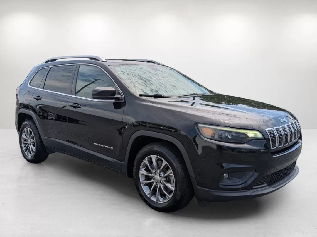 2020 /Black Jeep Cherokee Latitude Plus (1C4PJLLB1LD) with an Other engine, located at 3959 U.S. 80 W, Phenix City, AL, 36870, (334) 297-4885, 32.469296, -85.135185 - **Experience the Adventure with the 2020 Jeep Cherokee Latitude Plus in Phenix City!**<br /> <br /> Are you ready to elevate your weekend excursions or tackle daily commutes with style and confidence? The 2020 Jeep Cherokee Latitude Plus is the perfect choice for those seeking a versatile and reliab - Photo#3