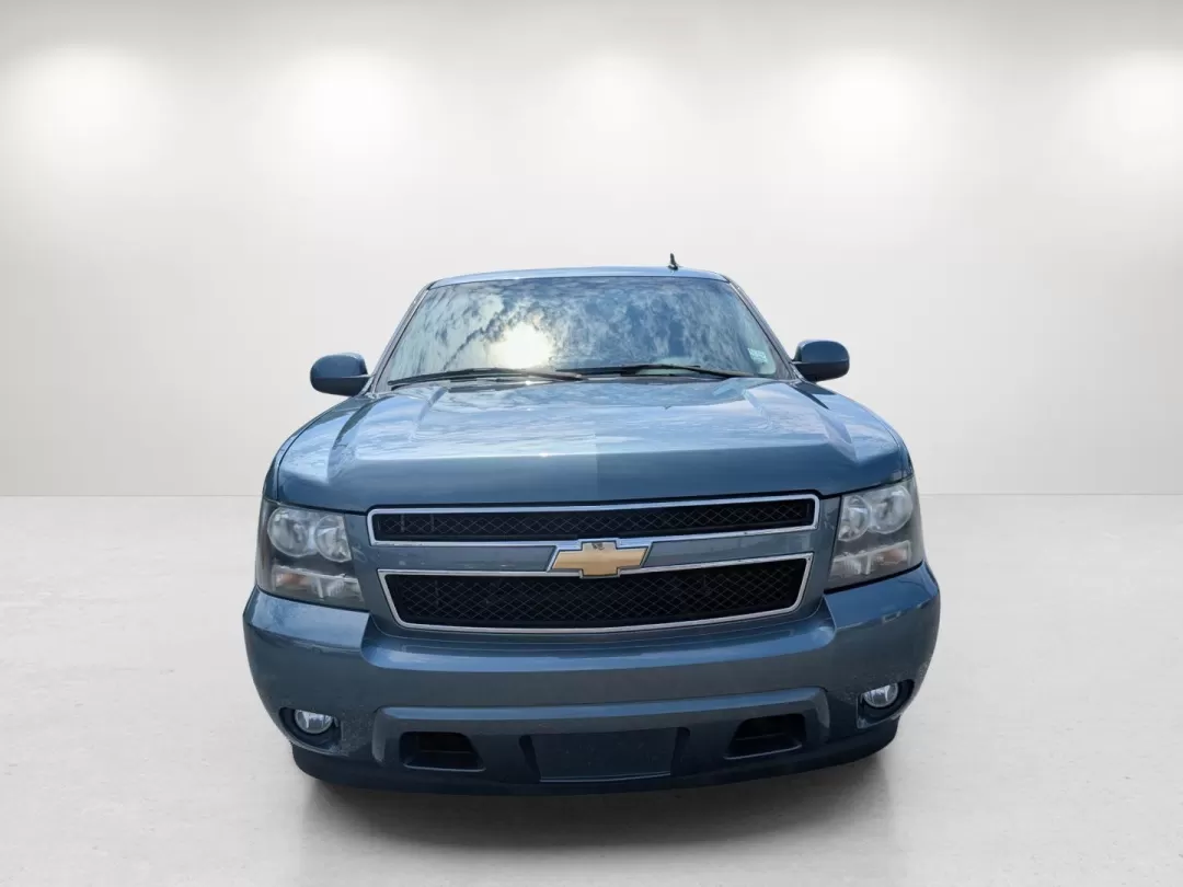2008 /Ebony Chevrolet Tahoe LT w/3LT (1GNFC13J28R) with an Other engine, located at 3959 U.S. 80 W, Phenix City, AL, 36870, (334) 297-4885, 32.469296, -85.135185 - ### Experience Unmatched Versatility with the 2008 Chevrolet Tahoe LT at Gils Auto!<br /> <br /> Are you searching for a dependable SUV that can seamlessly transition from daily family commutes to weekend adventures? Look no further than the 2008 Chevrolet Tahoe LT, available now at Gils Auto in Phe - Photo#2